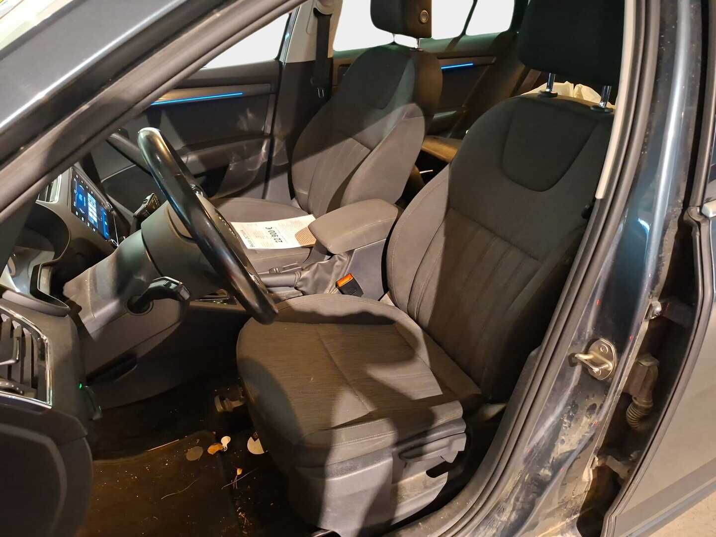 Skoda Octavia 2018 Combi 1,8 TSI 4x4 Style DSG *Webasto / Lämpölasi / Koukku / Keyless go / Ratinlämmitin / P.Kamera*