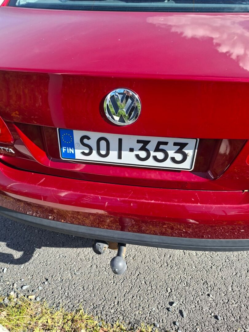 Volkswagen Jetta 2006 4D JETTA SEDAN 1.6FSI - YritysOutlet - Myydään vain yrityksille - | Suomi-auto | Lohkolämmitin | Vakkari | Ilmastointi | Vetokoukku | 