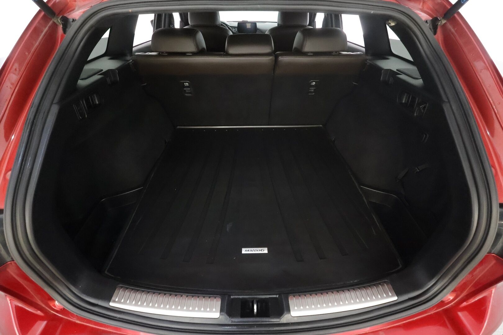 Mazda Mazda6 2019 Sport Wagon 2,5 (194) SKYACTIV-G Signature Business 6AT * Webasto / Koukku / LED / ACC / 360 / Ilmastoitu Muistipenkki * - Bose / HUD / Suomi-auto / Kahdet renkaat 