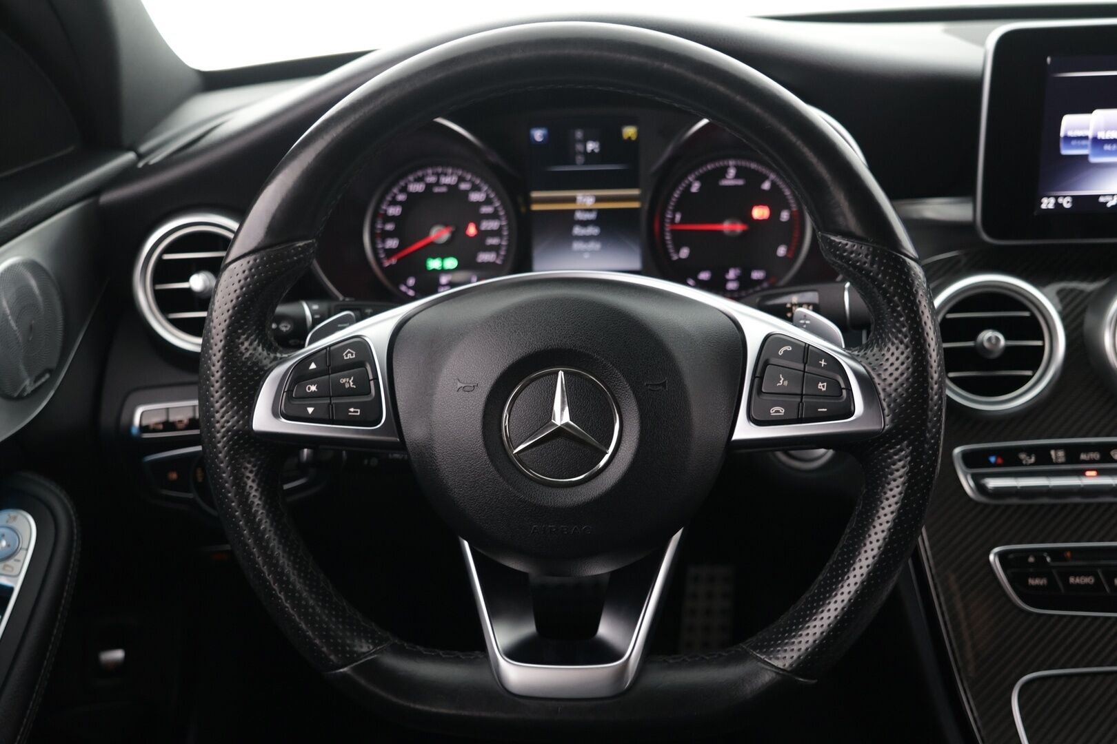 Mercedes-Benz C 2016 250 d 4Matic A AMG Premium Edition * Webasto / 360-Kamera / Burmester / Airmatic / Panorama / Koukku - Loisto neliveto / Kattavasti varusteltu / Huippu siisti!