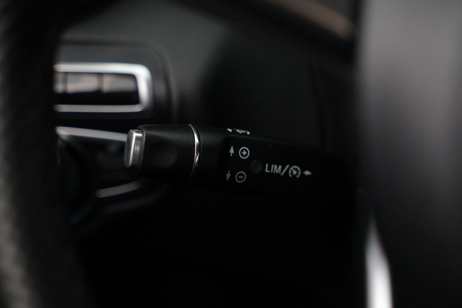 Mercedes-Benz C 2016 250 d 4Matic A AMG Premium Edition * Webasto / 360-Kamera / Burmester / Airmatic / Panorama / Koukku - Loisto neliveto / Kattavasti varusteltu / Huippu siisti!