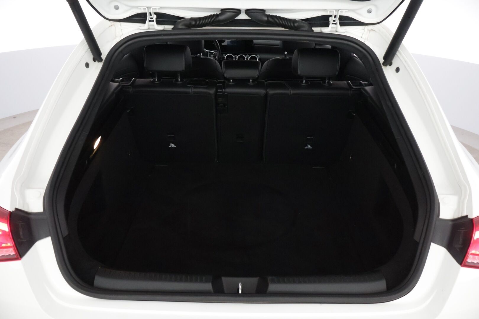 Mercedes-Benz CLA 2020 180 A Shooting Brake Business Progressive *Adapt vakkari / Peruutuskamera / Lohko / Sporttipenkit* - *Hieno uusi korimalli / Juuri huollettu / Siisti* - HULLUT VÄLIPÄIVÄT KORKOTARJOUS 2,49%