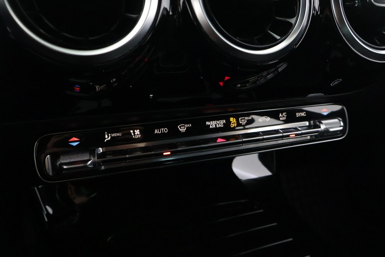 Mercedes-Benz CLA 2020 180 A Shooting Brake Business Progressive *Adapt vakkari / Peruutuskamera / Lohko / Sporttipenkit* - *Juuri huollettu / Siisti*