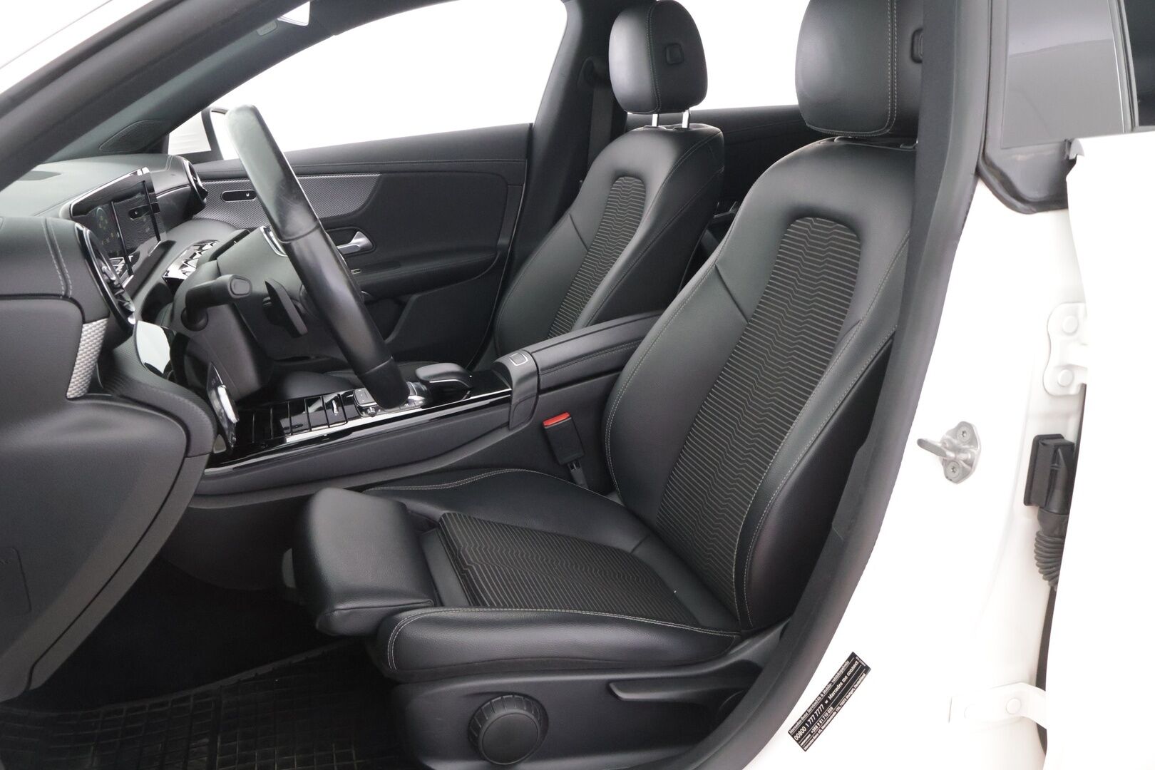 Mercedes-Benz CLA 2020 180 A Shooting Brake Business Progressive *Adapt vakkari / Peruutuskamera / Lohko / Sporttipenkit* - *Hieno uusi korimalli / Juuri huollettu / Siisti* - HULLUT VÄLIPÄIVÄT KORKOTARJOUS 2,49%