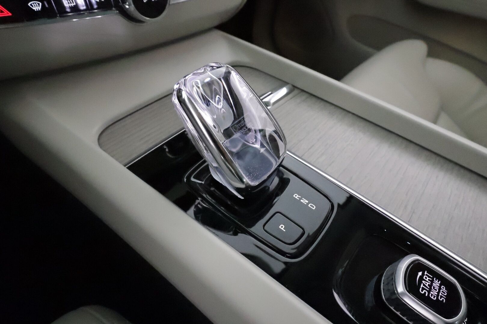 Volvo XC60 2021 T6 TwE AWD Business Inscription aut. *ACC / Panorama / Muistipenkki / Webasto / H&K / Kamera / LED / Navi / Vaaleat nahat* - KATSO KAMPANJAHINTA! / 1.Om Suomi-auto / SoH 93.4% / Kahdet renkaat aluvanteilla / Juuri huollettu / Jakohihna 9 / 25 - Osta nyt, maksa vasta ensi vuonna