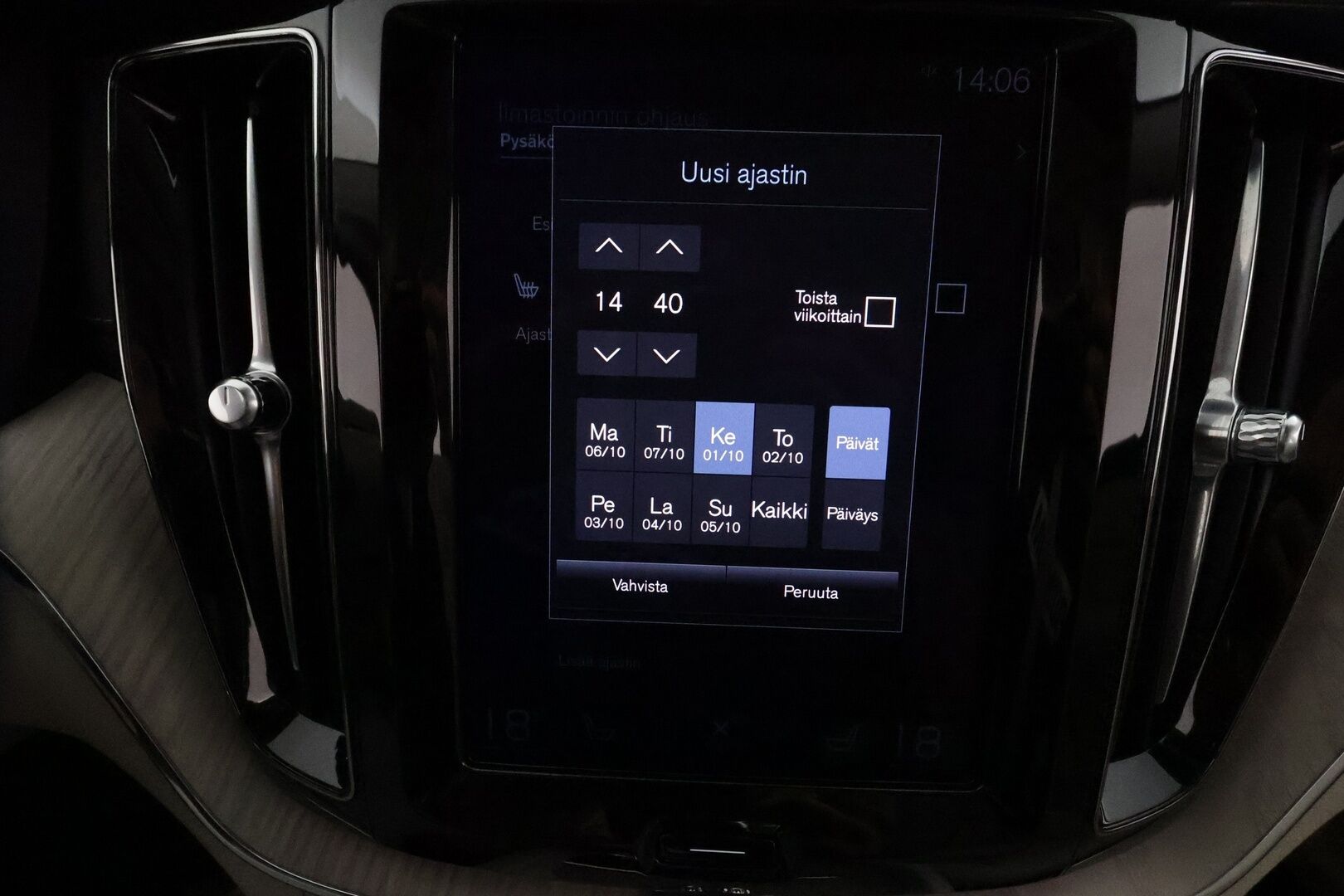 Volvo XC60 2021 T6 TwE AWD Business Inscription aut. *ACC / Panorama / Muistipenkki / Webasto / H&K / Kamera / LED / Navi / Vaaleat nahat* - KATSO KAMPANJAHINTA! / 1.Om Suomi-auto / SoH 93.4% / Kahdet renkaat aluvanteilla / Juuri huollettu / Jakohihna 9 / 25 - Osta nyt, maksa vasta ensi vuonna