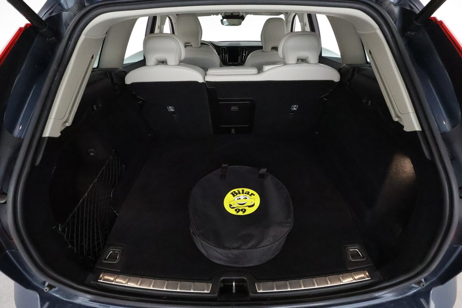 Volvo XC60 2021 T6 TwE AWD Business Inscription aut. *ACC / Panorama / Muistipenkki / Webasto / H&K / Kamera / LED / Navi / Vaaleat nahat* - KATSO KAMPANJAHINTA! / 1.Om Suomi-auto / SoH 93.4% / Kahdet renkaat aluvanteilla / Juuri huollettu / Jakohihna 9 / 25 - Osta nyt, maksa vasta ensi vuonna