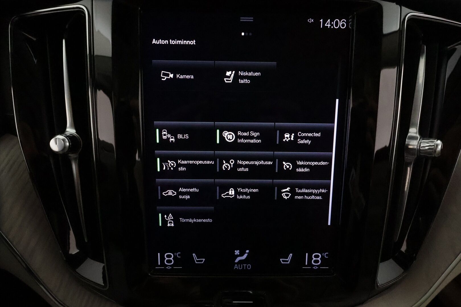 Volvo XC60 2021 T6 TwE AWD Business Inscription aut. *ACC / Panorama / Muistipenkki / Webasto / H&K / Kamera / LED / Navi / Vaaleat nahat* - KATSO KAMPANJAHINTA! / 1.Om Suomi-auto / SoH 93.4% / Kahdet renkaat aluvanteilla / Juuri huollettu / Jakohihna 9 / 25 - Osta nyt, maksa vasta ensi vuonna