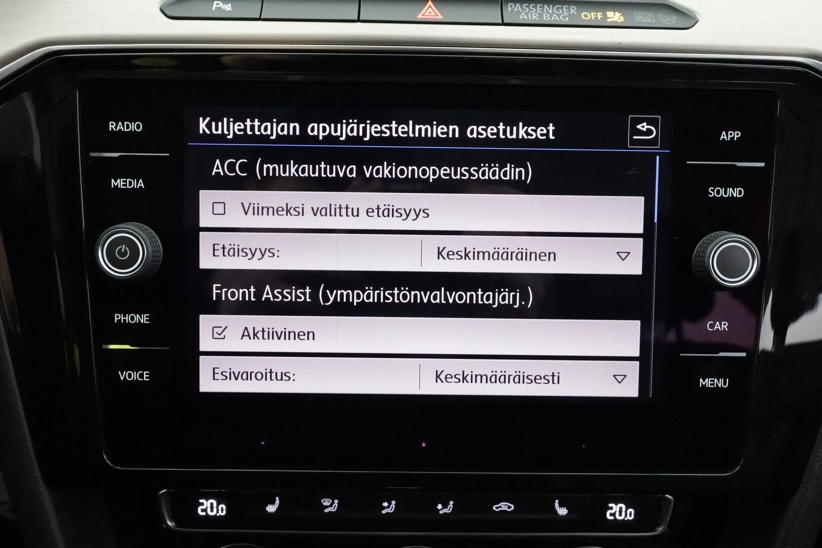 Volkswagen Passat 2018 Variant Alltrack 2,0 TDI 140 kW (190 hv) 4MOTION DSG * ACC / Webasto / Koukku / P.kamera / Ergocomfort penkki / LED * - Kahdet Renkaat