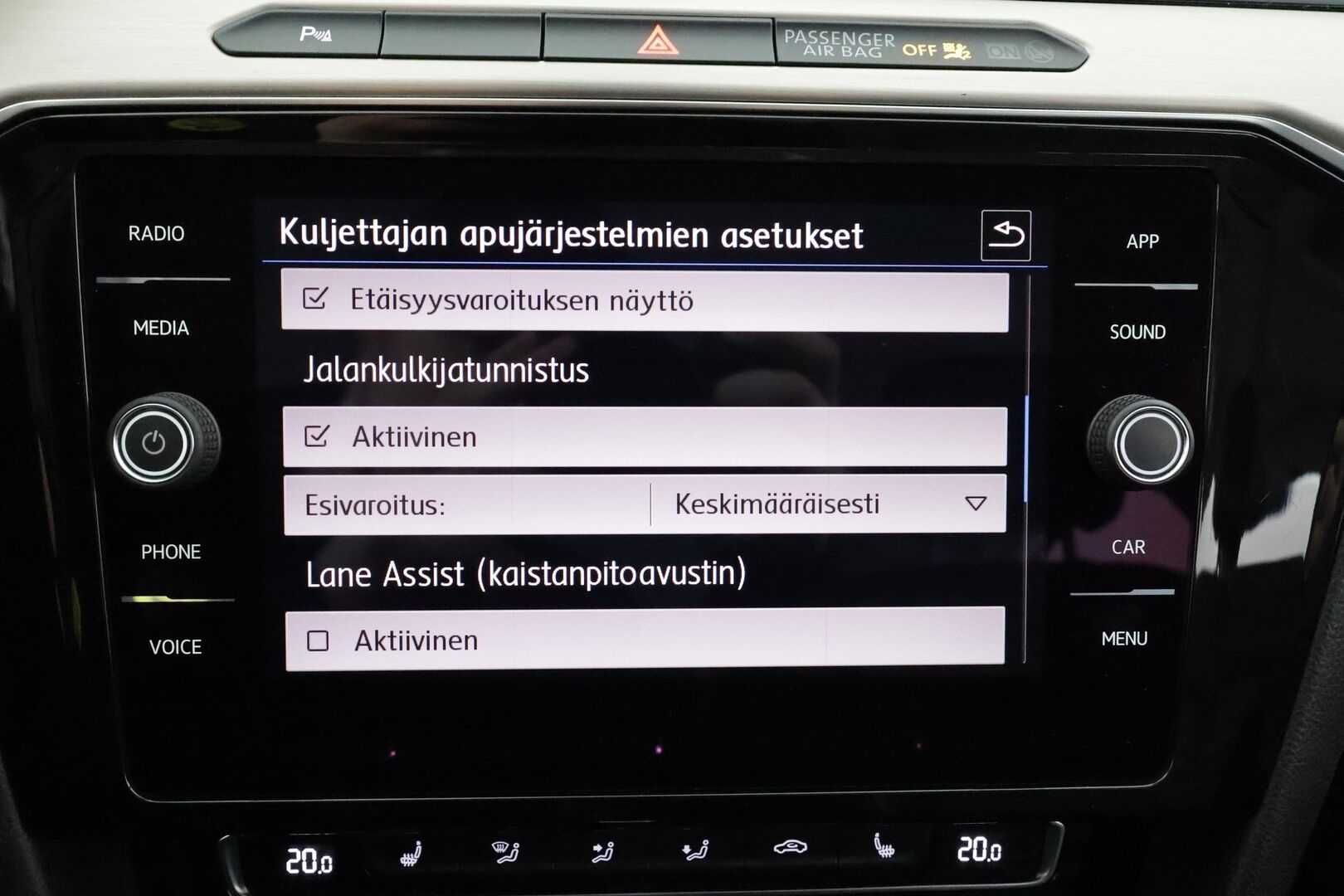 Volkswagen Passat 2018 Variant Alltrack 2,0 TDI 140 kW (190 hv) 4MOTION DSG * ACC / Webasto / Koukku / P.kamera / Ergocomfort penkki / LED * - Kahdet Renkaat