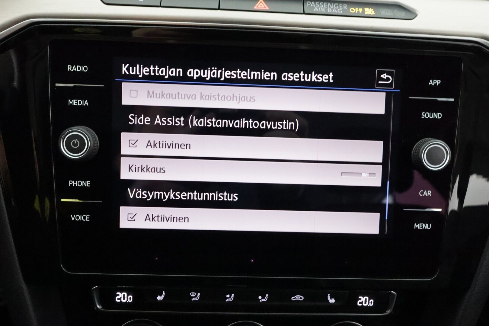 Volkswagen Passat 2018 Variant Alltrack 2,0 TDI 140 kW (190 hv) 4MOTION DSG * ACC / Webasto / Koukku / P.kamera / Ergocomfort penkki / LED * - Kahdet Renkaat