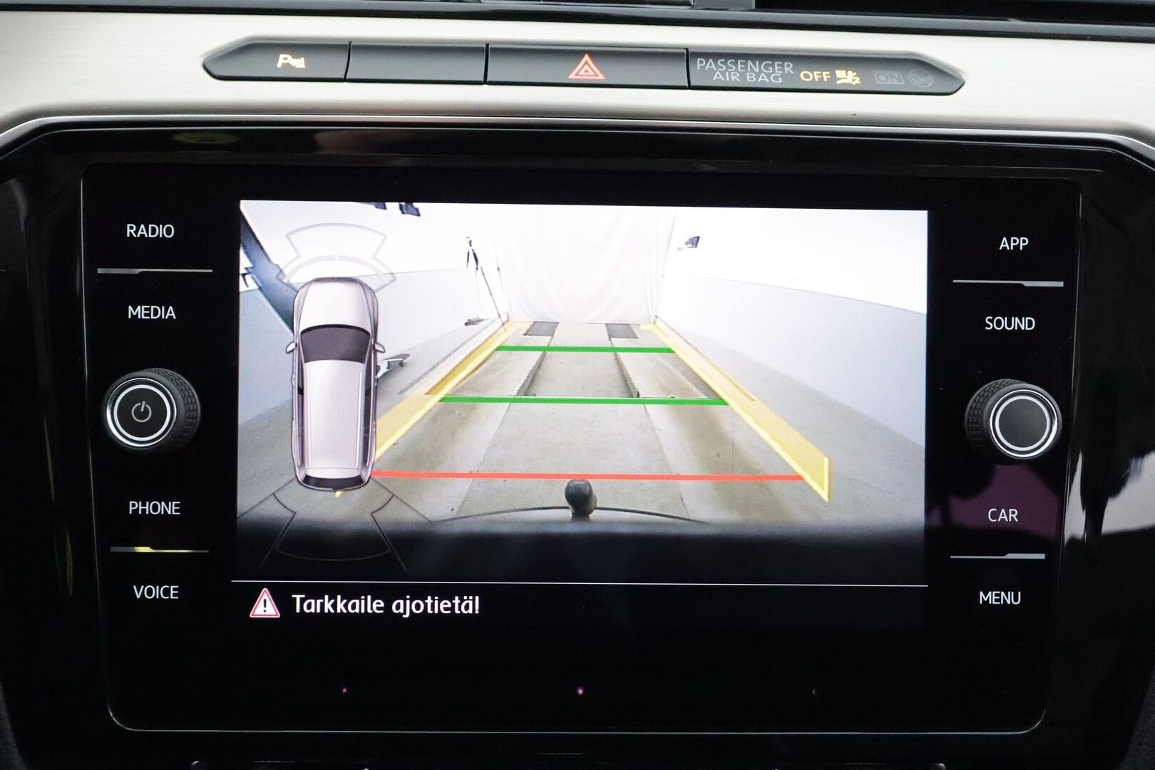 Volkswagen Passat 2018 Variant Alltrack 2,0 TDI 140 kW (190 hv) 4MOTION DSG * ACC / Webasto / Koukku / P.kamera / Ergocomfort penkki / LED * - Kahdet Renkaat