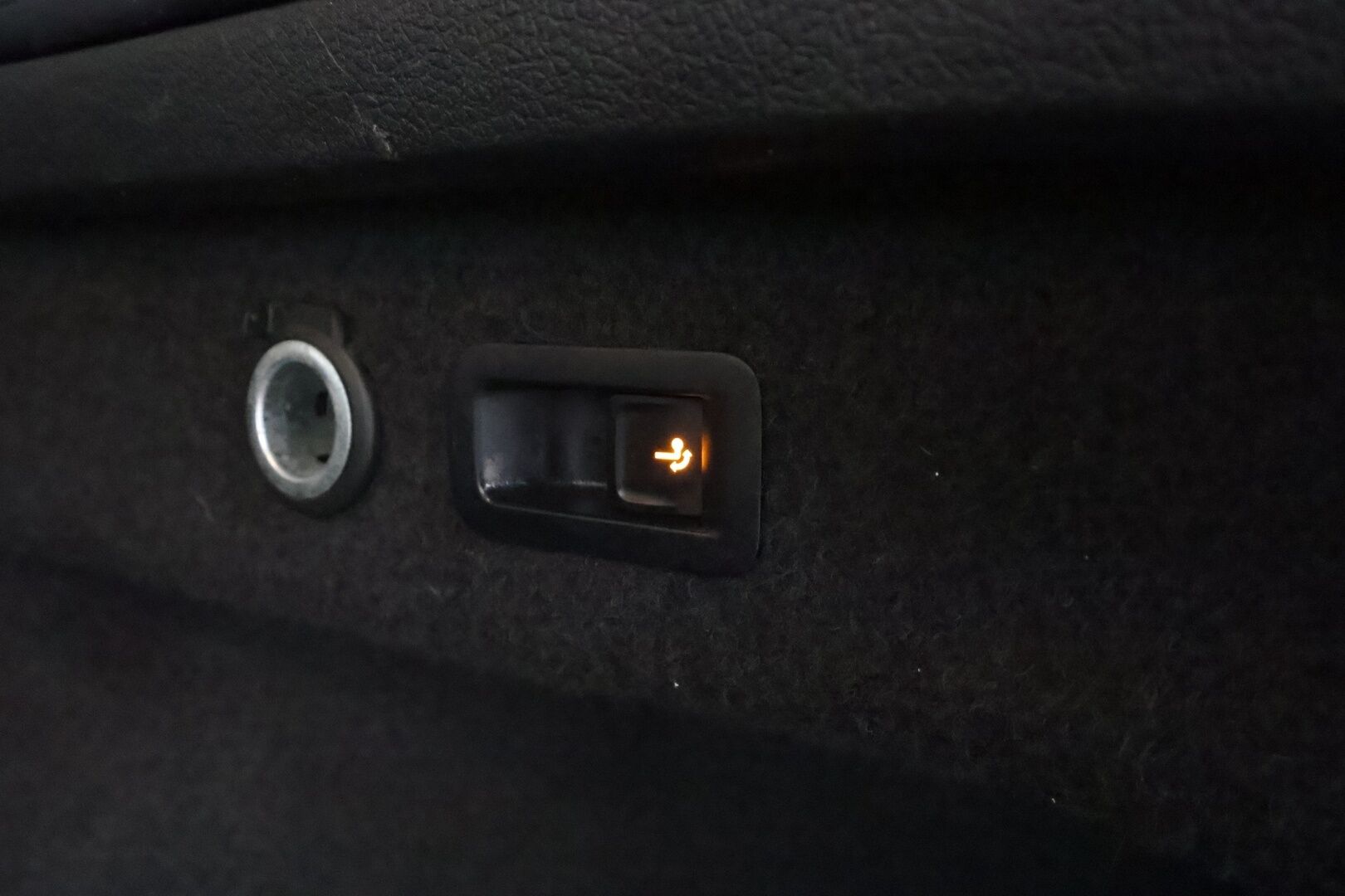 Volkswagen Passat 2018 Variant Alltrack 2,0 TDI 140 kW (190 hv) 4MOTION DSG * ACC / Webasto / Koukku / P.kamera / Ergocomfort penkki / LED * - Kahdet Renkaat