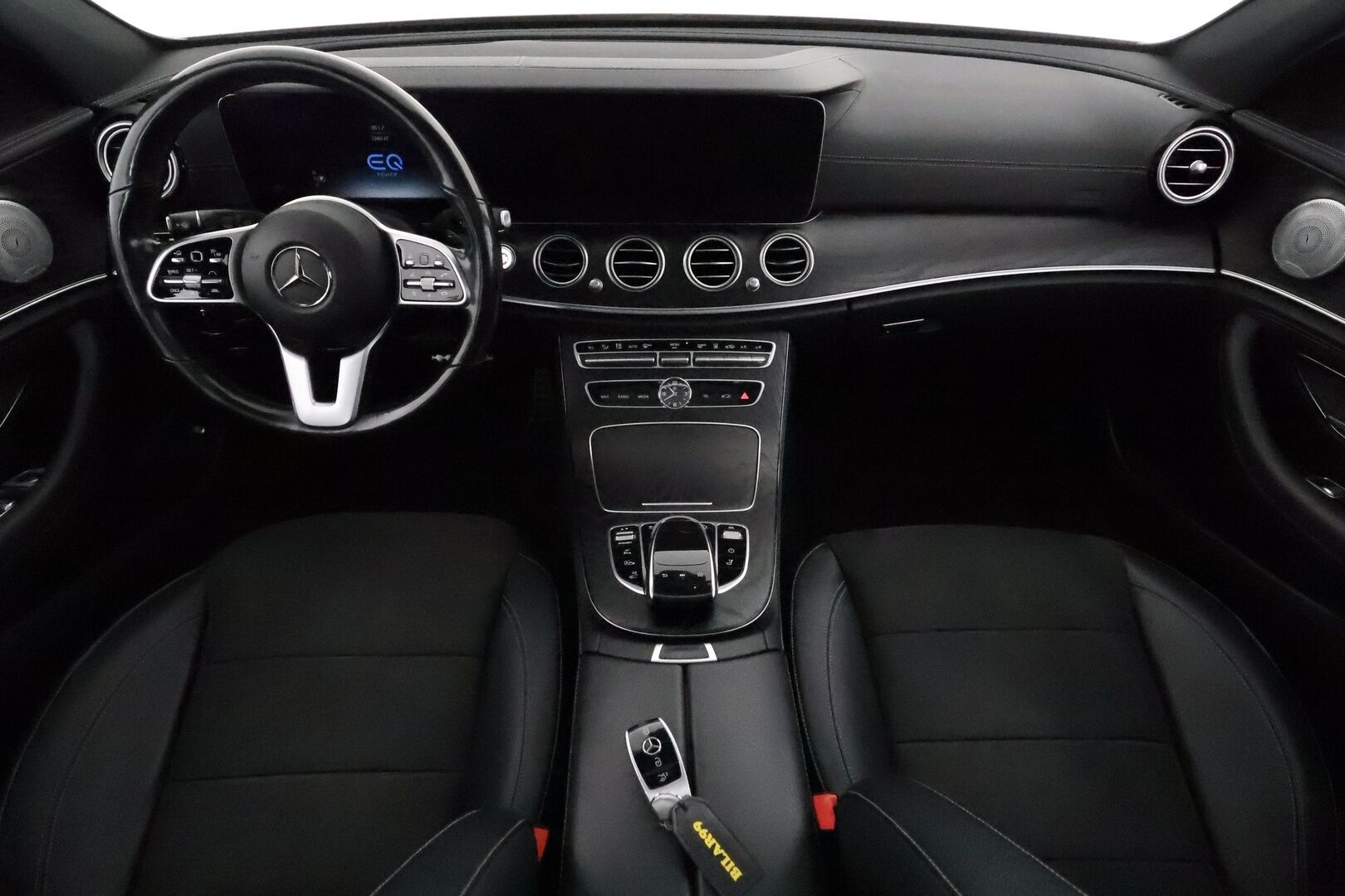 Mercedes-Benz E 2019 300 de T A Business AMG EQ Power **Panorama / ACC / Multibeam / Burmester / 360° / Sportnahat Muistilla / Widescreen** - Kahdet Renkaat / **KOVILLA KAMOILLA**