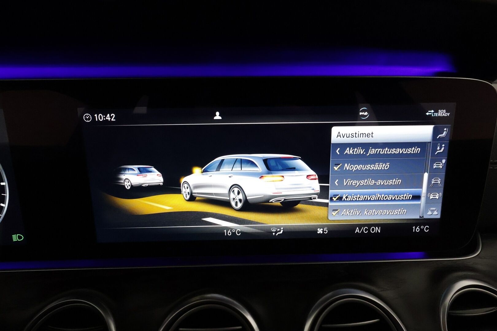 Mercedes-Benz E 2019 300 de T A Business AMG EQ Power * Distronic+ / Panorama / Multibeam LED / Burmester / 360-Kamera / Muistinahat / Widescreen - HUD / 2x Laturit / Kahdet renkaat aluvantein / Supervarusteet!