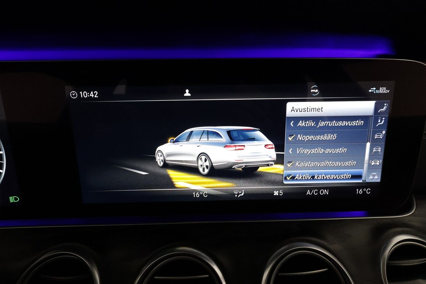Mercedes-Benz E 2019 300 de T A Business AMG EQ Power **Panorama / ACC / Multibeam / Burmester / 360° / Sportnahat Muistilla / Widescreen** - Kahdet Renkaat / **KOVILLA KAMOILLA**