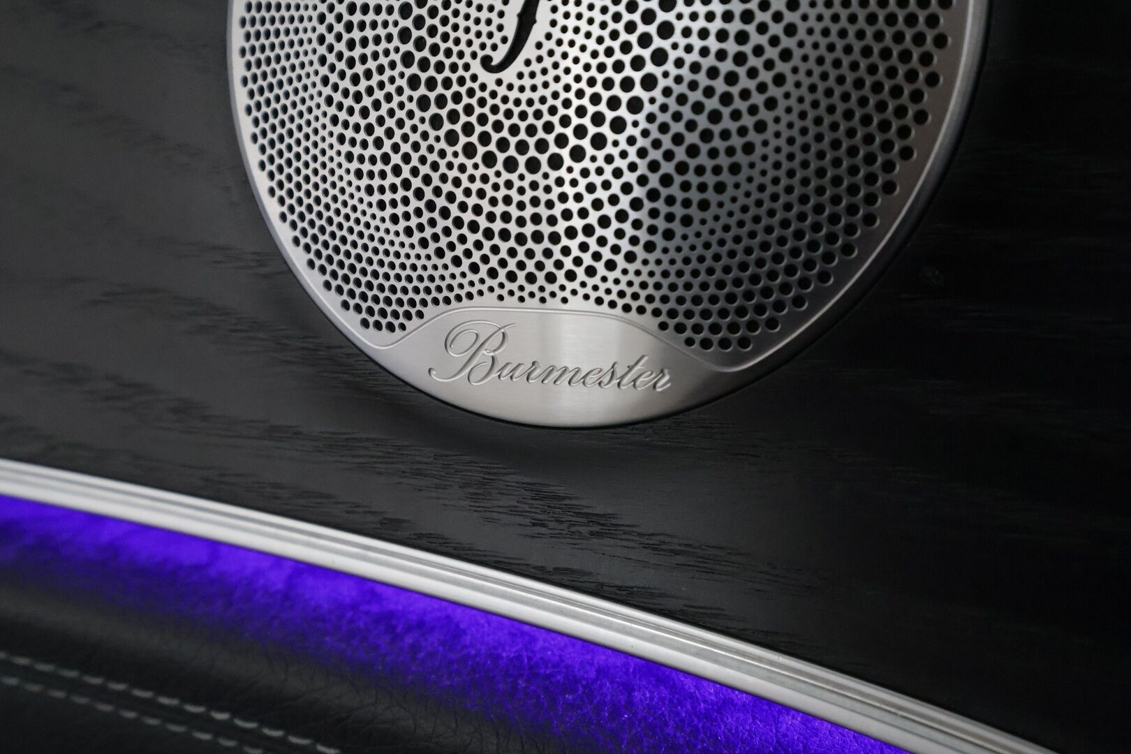 Mercedes-Benz E 2019 300 de T A Business AMG EQ Power **Panorama / ACC / Multibeam / Burmester / 360° / Sportnahat Muistilla / Widescreen** - Kahdet Renkaat / **KOVILLA KAMOILLA**