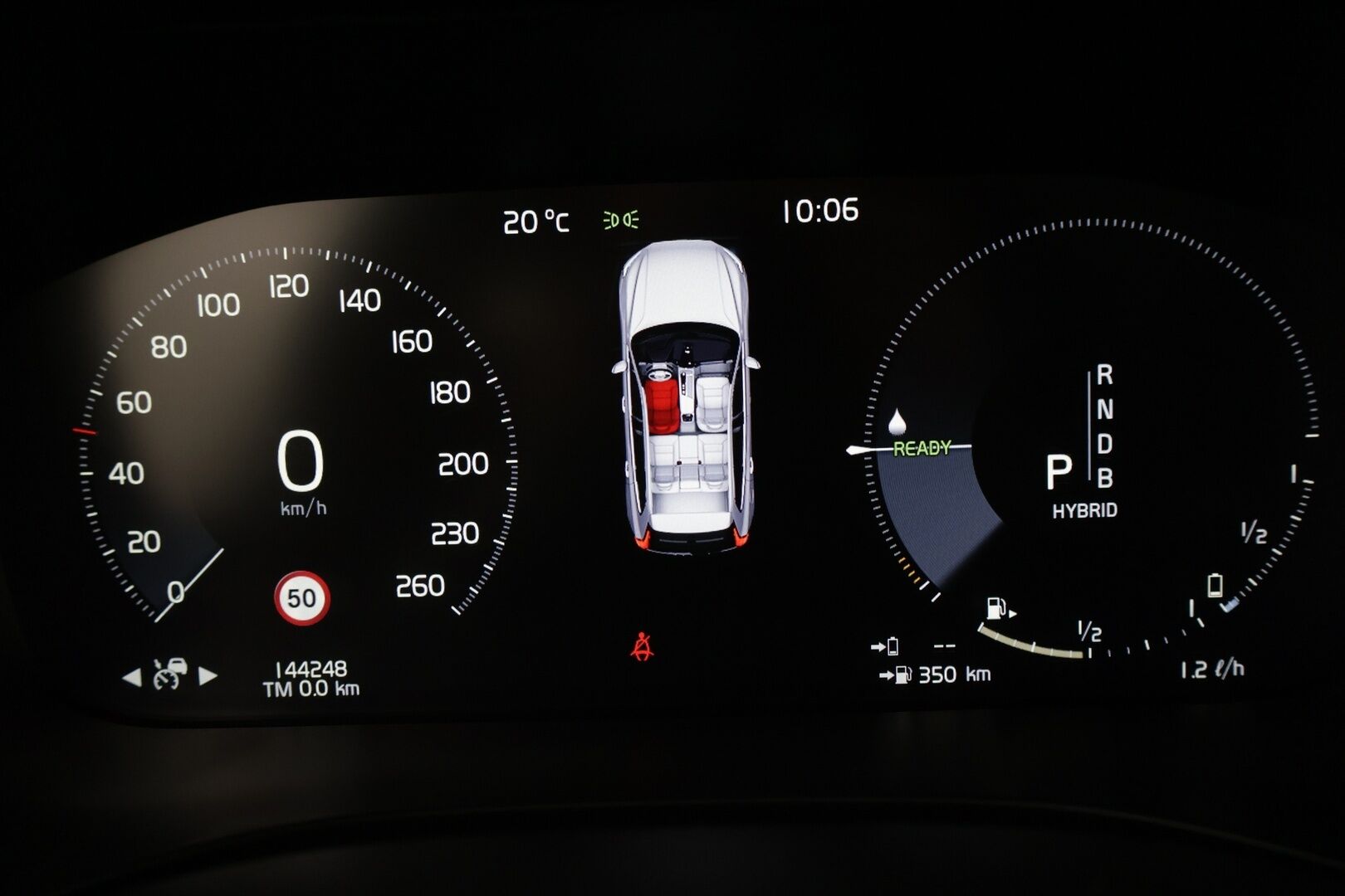 Volvo XC60 2019 T8 AWD R-Design aut - *Panorama / VOC / P.kamera / Koukku / Sport penkit / Navi*