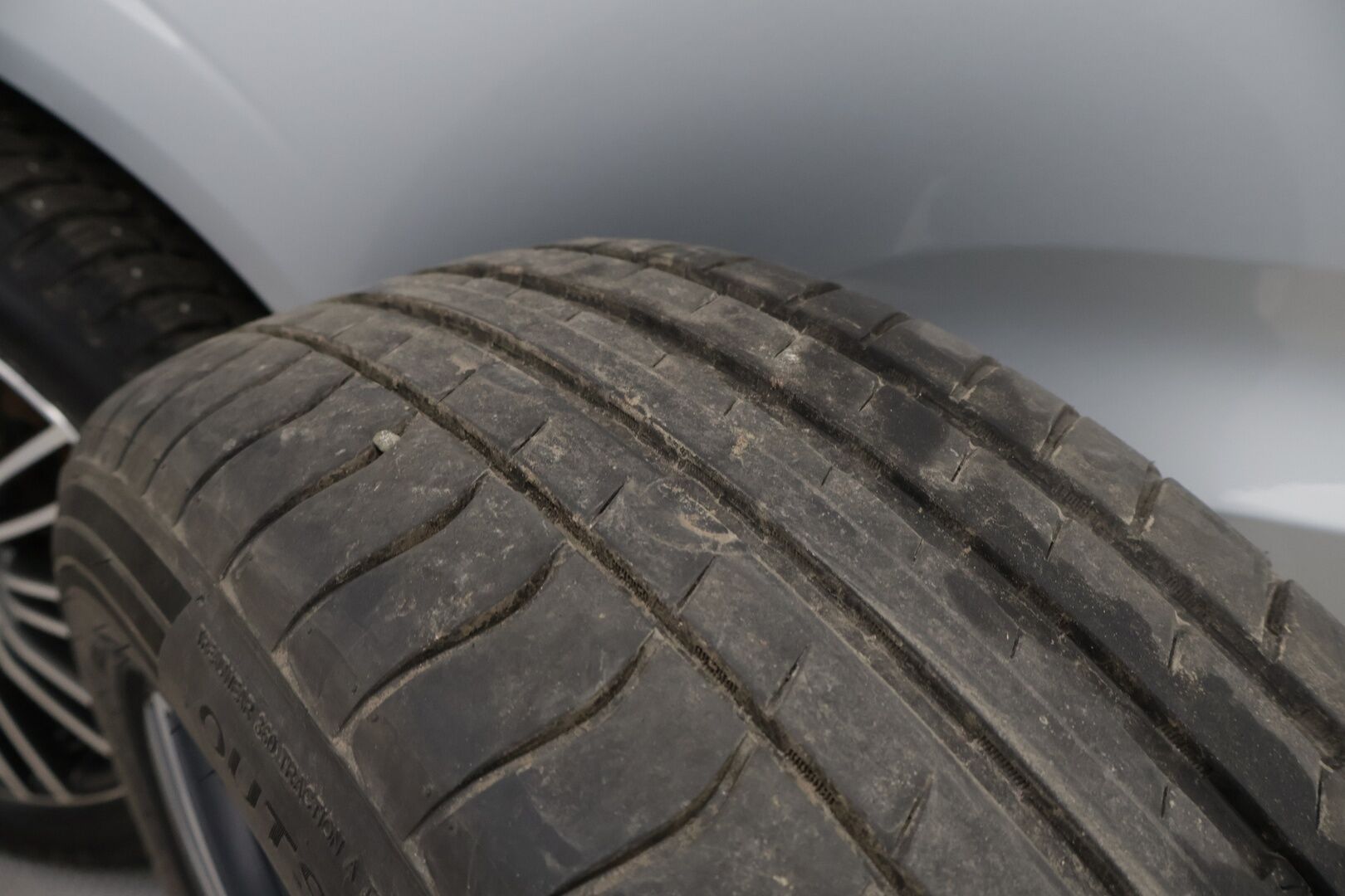 Volvo XC60 2019 T8 AWD R-Design aut - *Panorama / VOC / P.kamera / Koukku / Sport penkit / Navi*