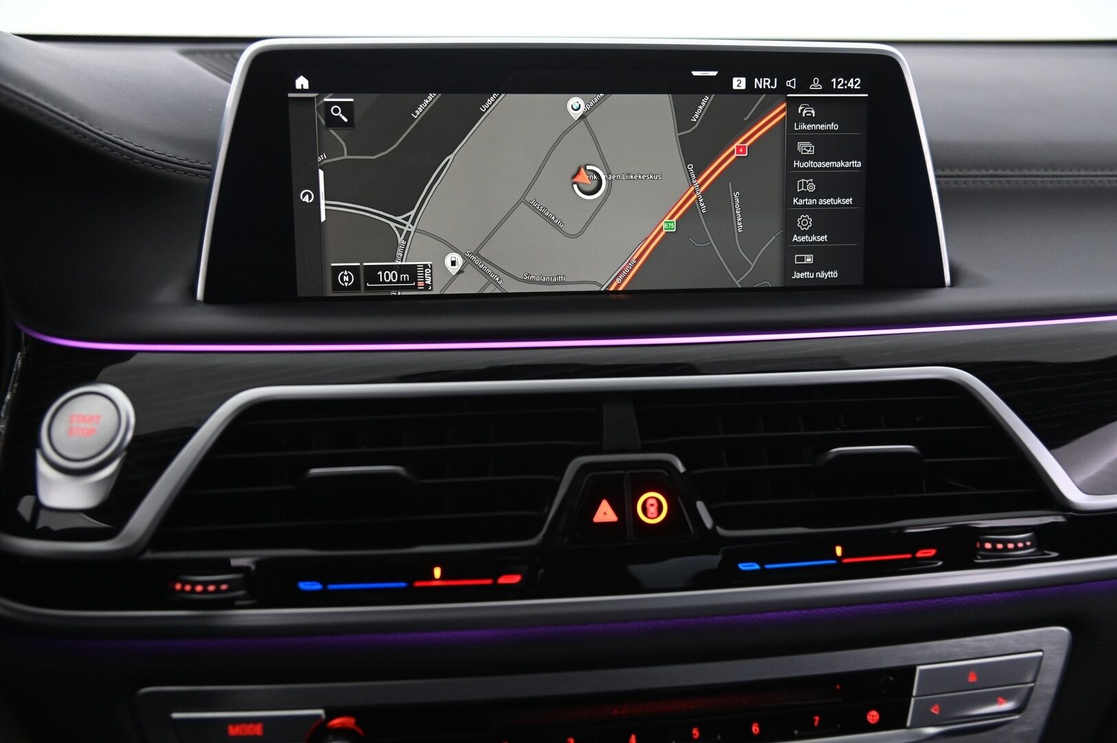 BMW 745 2019 G11 Sedan 745e A - Hierovat&Ilmastoidut Penkit | Panorama | HUD | ACC | 360° Kamera | Hifi Sound System | Erikoisväri | BLIS | Laser Valot | Soft Close | 2x Renkaat&Vanteet | DAB | Akku Kuntotarkastettu
