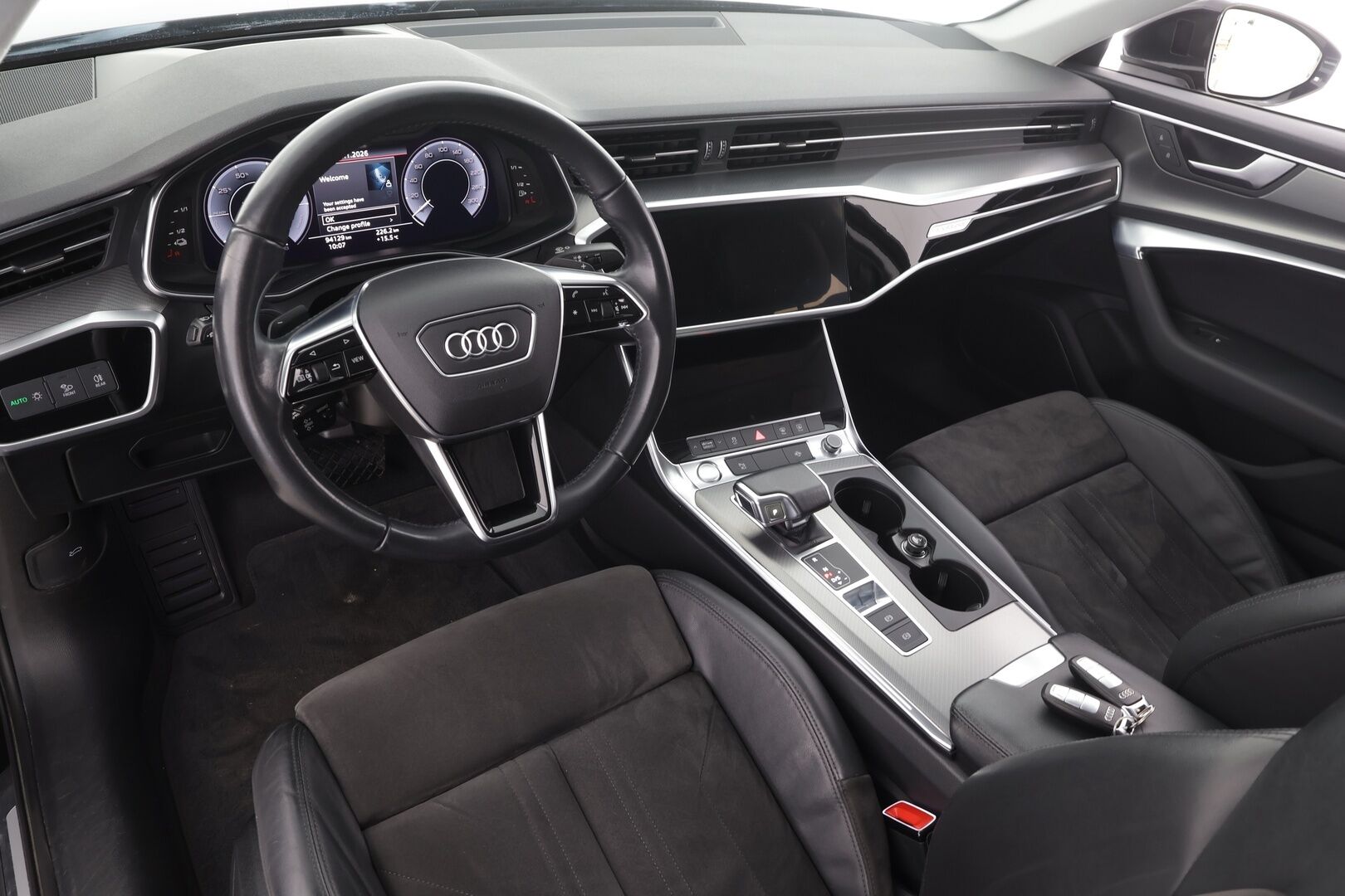 Audi A6 2021 Sedan Business Sport 50 TFSI e quattro S tronic * ACC / Imuovet / HUD / Night Vision / Muistipenkki /  360° * - Matrix LED / 1.Om Suomi-auto / Kahdet renkaat aluvanteilla / Merkkihuollettu