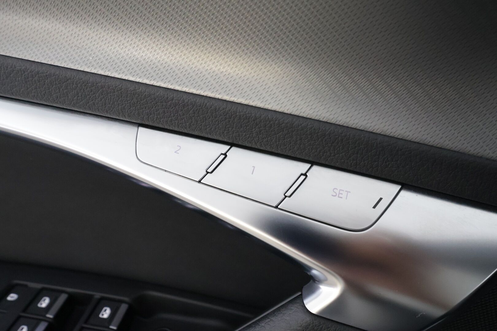 Audi A6 2021 Sedan Business Sport 50 TFSI e quattro S tronic * ACC / Imuovet / HUD / Night Vision / Muistipenkki /  360° * - Matrix LED / 1.Om Suomi-auto / Kahdet renkaat aluvanteilla / Merkkihuollettu