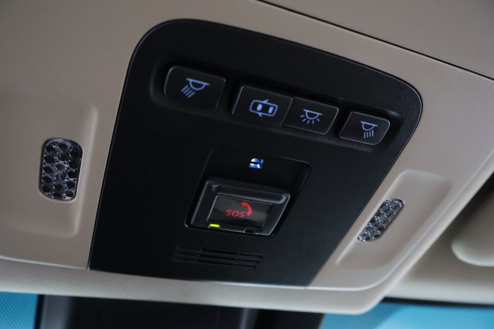 Toyota Camry 2021 2,5 Hybrid Style / Toyota Relax / Adapt. Cruise / Lohko / Vaaleat nahat / BLIS / Kahdet renkaat * - / Huippuvarusteet / Merkkiliikkeen huoltokirja / Juuri huollettu ja katsastettu / 