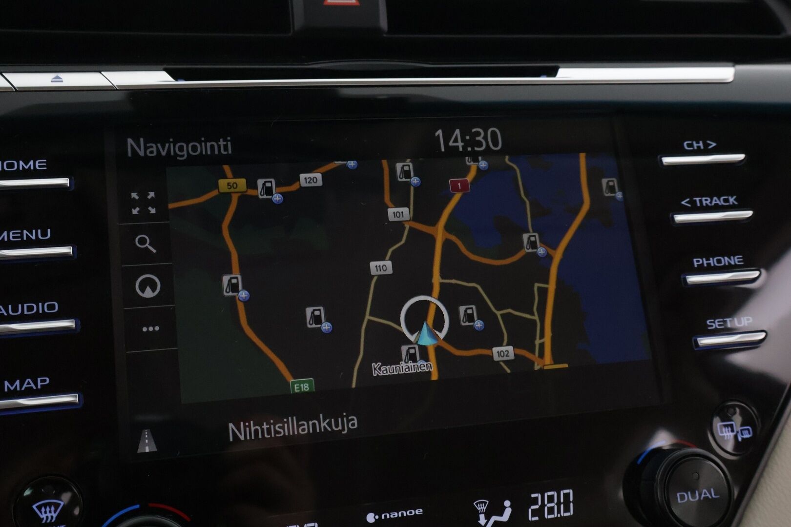 Toyota Camry 2021 2,5 Hybrid Style / Toyota Relax / Adapt. Cruise / Lohko / Vaaleat nahat / BLIS / Kahdet renkaat * - / Huippuvarusteet / Merkkiliikkeen huoltokirja / Juuri huollettu ja katsastettu / 