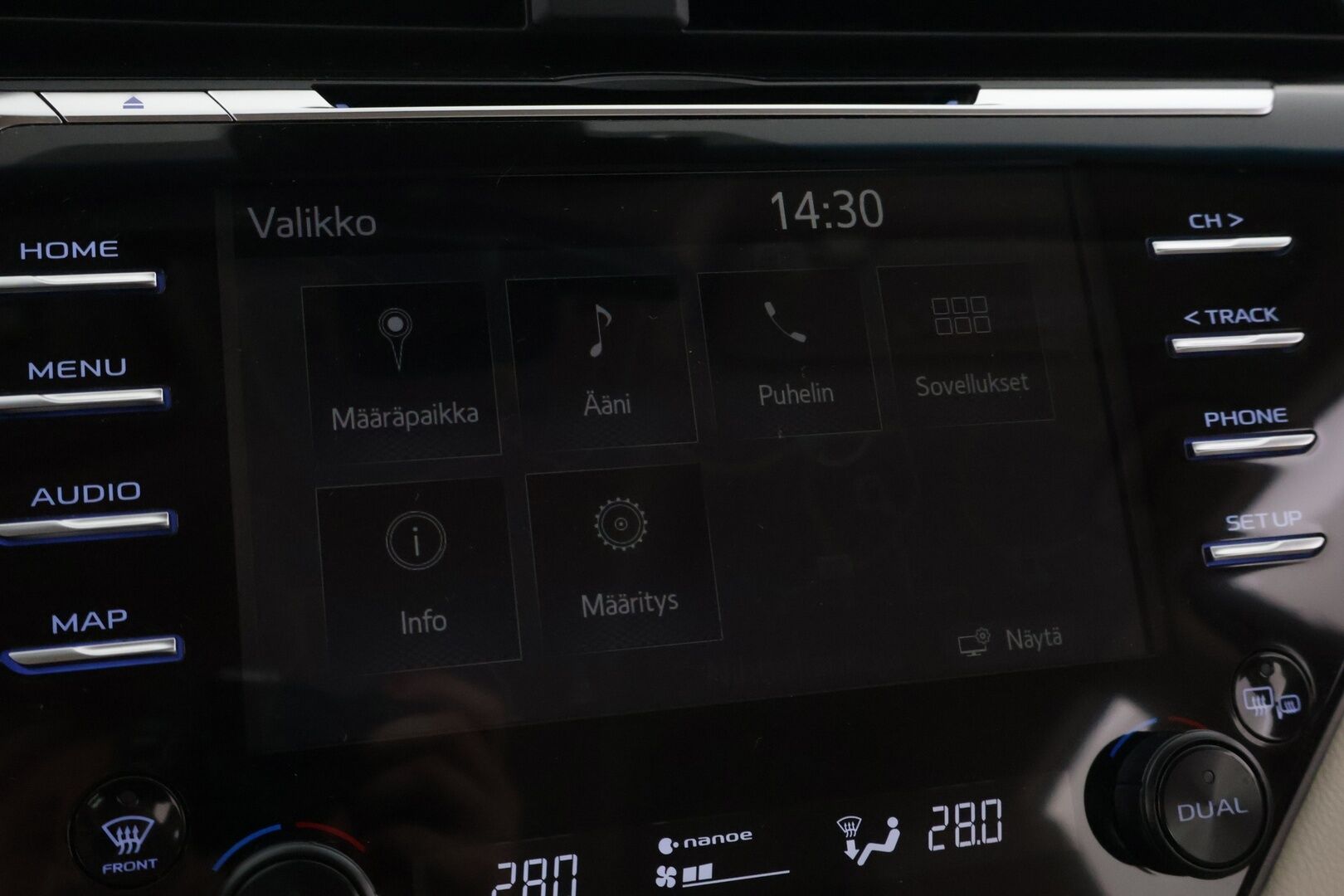 Toyota Camry 2021 2,5 Hybrid Style / Toyota Relax / Adapt. Cruise / Lohko / Vaaleat nahat / BLIS / Kahdet renkaat * - / Huippuvarusteet / Merkkiliikkeen huoltokirja / Juuri huollettu ja katsastettu / 