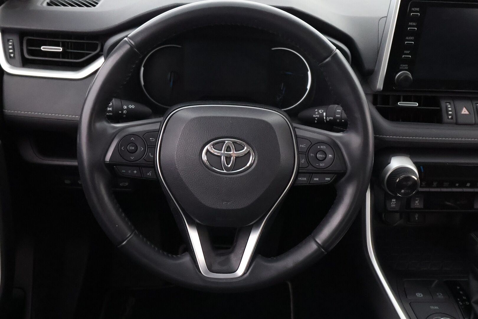 Toyota RAV4 2020 2,5 Hybrid AWD-i Active - 3,99 % KORKOTARJOUS TÄHÄN AUTOON - Suomiauto / Merkkihuollot / Adapt.Vakkari / Peruutuskamera / Adapt.LED / Vetokoukku / Ratinlämmitys / Lohko & Sisäpistoke / Juuri tullut Tampereelle!