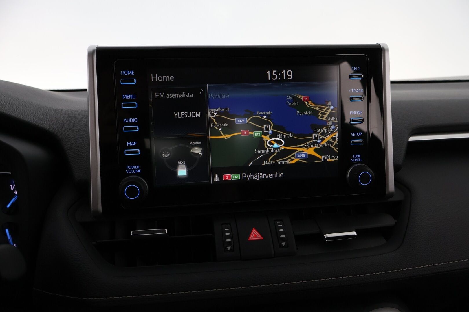 Toyota RAV4 2020 2,5 Hybrid AWD-i Active - 3,99 % KORKOTARJOUS TÄHÄN AUTOON - Suomiauto / Merkkihuollot / Adapt.Vakkari / Peruutuskamera / Adapt.LED / Vetokoukku / Ratinlämmitys / Lohko & Sisäpistoke / Juuri tullut Tampereelle!