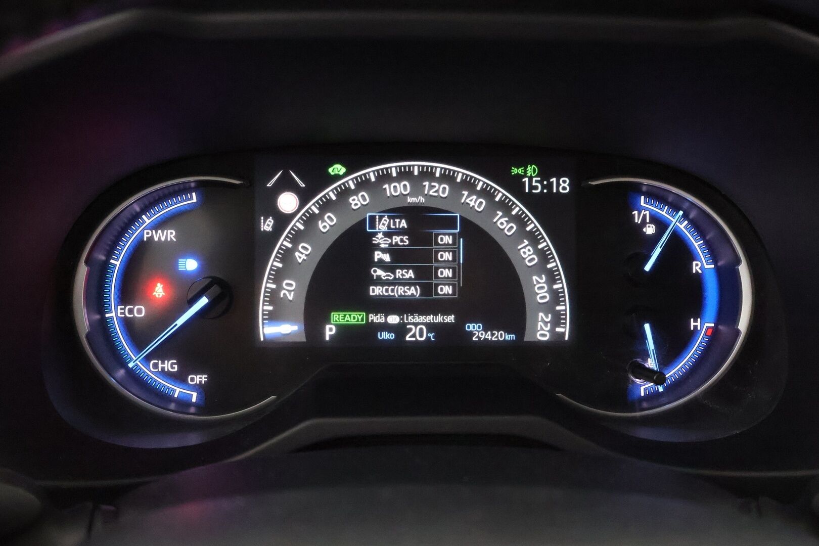 Toyota RAV4 2020 2,5 Hybrid AWD-i Active - 3,99 % KORKOTARJOUS TÄHÄN AUTOON - Suomiauto / Merkkihuollot / Adapt.Vakkari / Peruutuskamera / Adapt.LED / Vetokoukku / Ratinlämmitys / Lohko & Sisäpistoke / Juuri tullut Tampereelle!