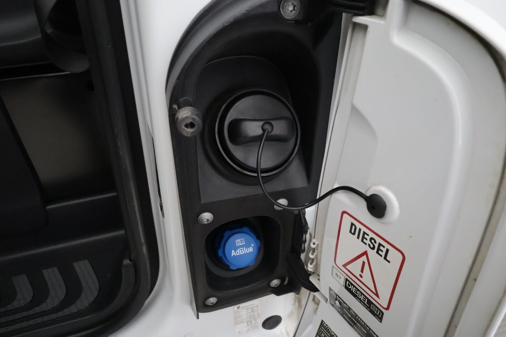 Mercedes-Benz Vito 2021 110cdi-3,05/32k Keskipitkä A2 * Webasto / Koukku / ALV / P.kamera / Vakkari / Apple&Android * - 1-om Suomi-auto / Kahdet renkaat / Merkkihuollot / ALV-Vähennyskelpoinen - HULLUT AVAJAISHULINAT KORKOTARJOUS 3,29 %