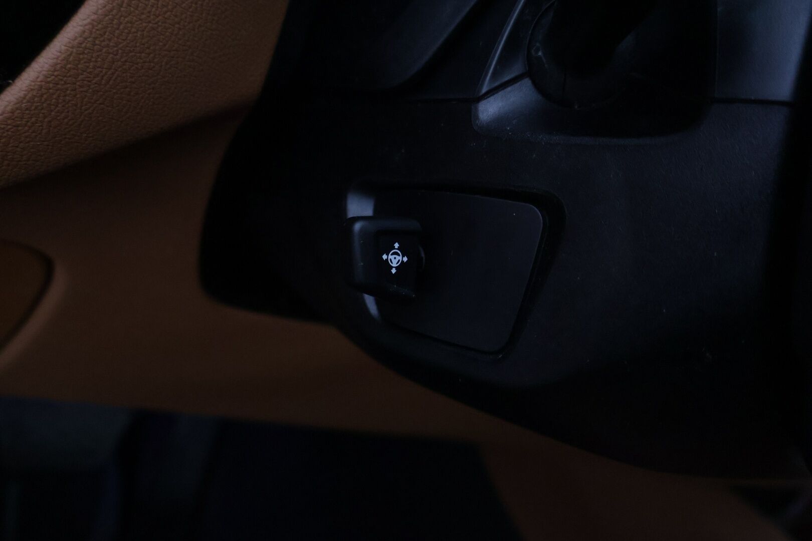 BMW 530 2019 530e iPerformance Sedan *Kattoluukku / Konjakkinahat / 360-Kamera / Hierovat penkit /  Ambient / Prof.Navi* - Comfort Access / Muistipenkit / Kahdet renkaat ja vanteet