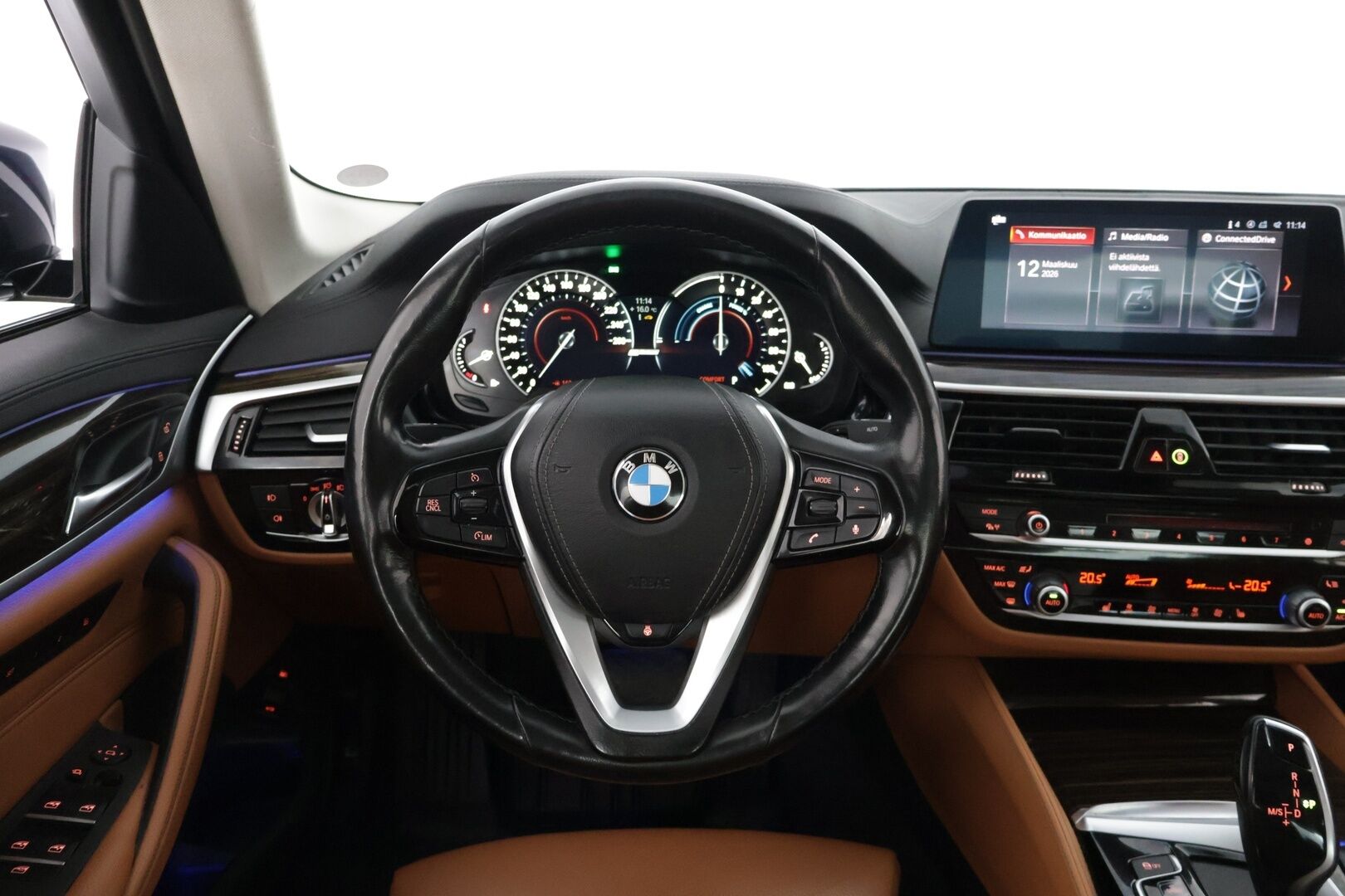 BMW 530 2019 530e iPerformance Sedan *Kattoluukku / Konjakkinahat / 360-Kamera / Hierovat penkit /  Ambient / Prof.Navi* - Comfort Access / Muistipenkit / Kahdet renkaat ja vanteet
