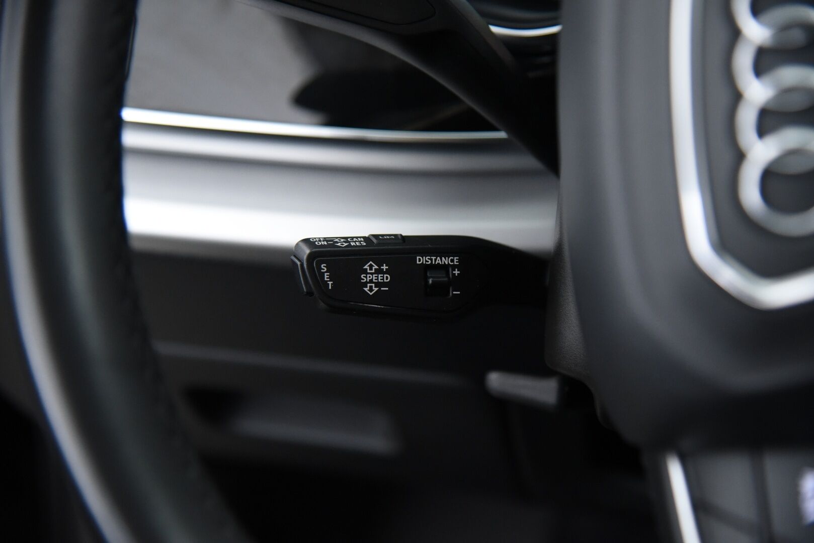 Audi Q7 2021 Business S line 55 TFSI e quattro tiptronic / Adapt.vak / Matrix-LED / P-kamera / Sähkösäädöt / Vetokoukku - Merkkiliikkeen huoltama / 2x Vanteet / Ilma-alusta / - HULLUT VÄLIPÄIVÄT KORKOTARJOUS 2,49%