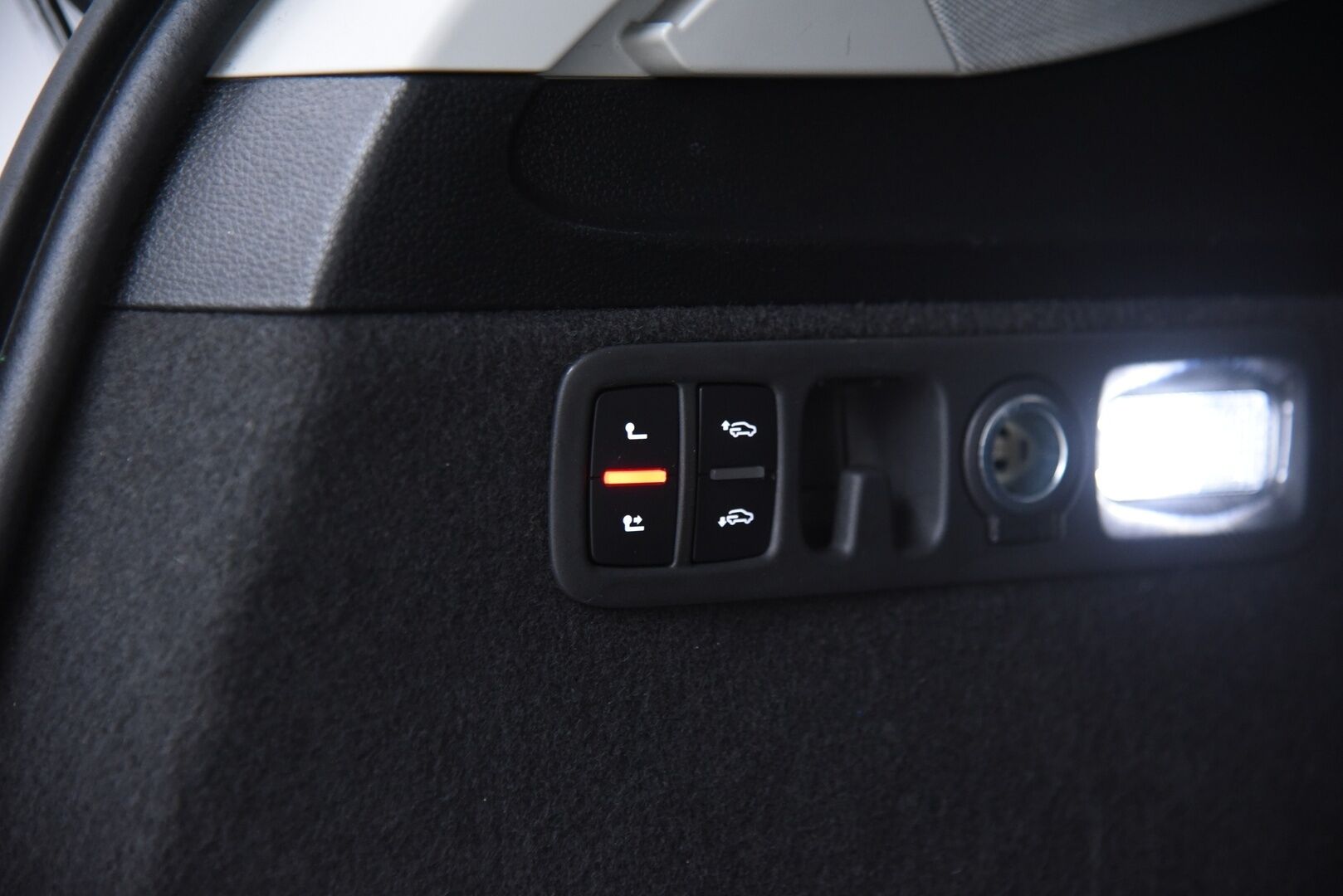 Audi Q7 2021 Business S line 55 TFSI e quattro tiptronic / Adapt.vak / Matrix-LED / P-kamera / Sähkösäädöt / Vetokoukku - Merkkiliikkeen huoltama / 2x Vanteet / Ilma-alusta / - HULLUT VÄLIPÄIVÄT KORKOTARJOUS 2,49%