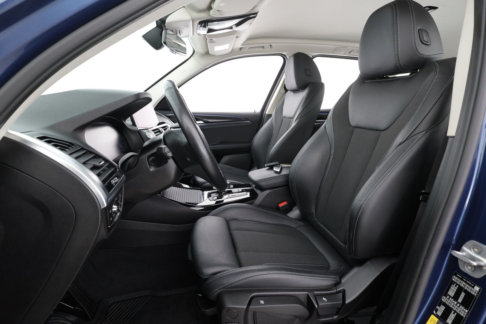 BMW X3 2020 G01 xDrive 30e A Charged Edition xLine * ACC / HUD / Adapt.LED / Hifi / Navi / P.tutkat / Sporttipenkit * - 1.Om Suomi-auto / Kahdet renkaat aluvanteilla / Akku kuntotarkastettu SOH 85,5% / Juuri katsastettu