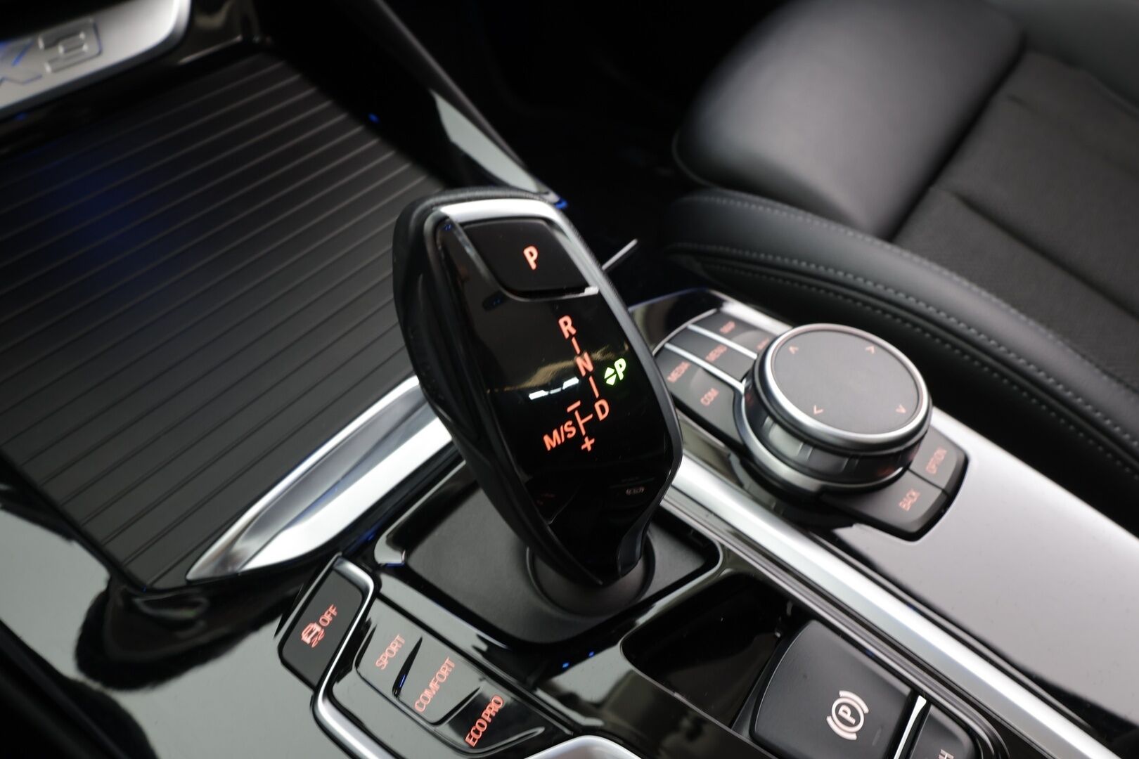 BMW X3 2020 G01 xDrive 30e A Charged Edition xLine * ACC / HUD / Adapt.LED / Hifi / Navi / P.tutkat / Sporttipenkit * - 1.Om Suomi-auto / Kahdet renkaat aluvanteilla / Akku kuntotarkastettu SOH 85,5% / Juuri katsastettu