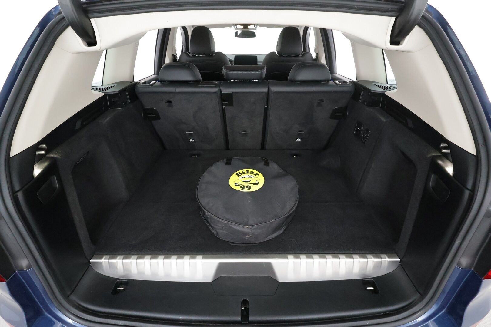 BMW X3 2020 G01 xDrive 30e A Charged Edition xLine * ACC / HUD / Adapt.LED / Hifi / Navi / P.tutkat / Sporttipenkit * - 1.Om Suomi-auto / Kahdet renkaat aluvanteilla / Akku kuntotarkastettu SOH 85,5% / Juuri katsastettu