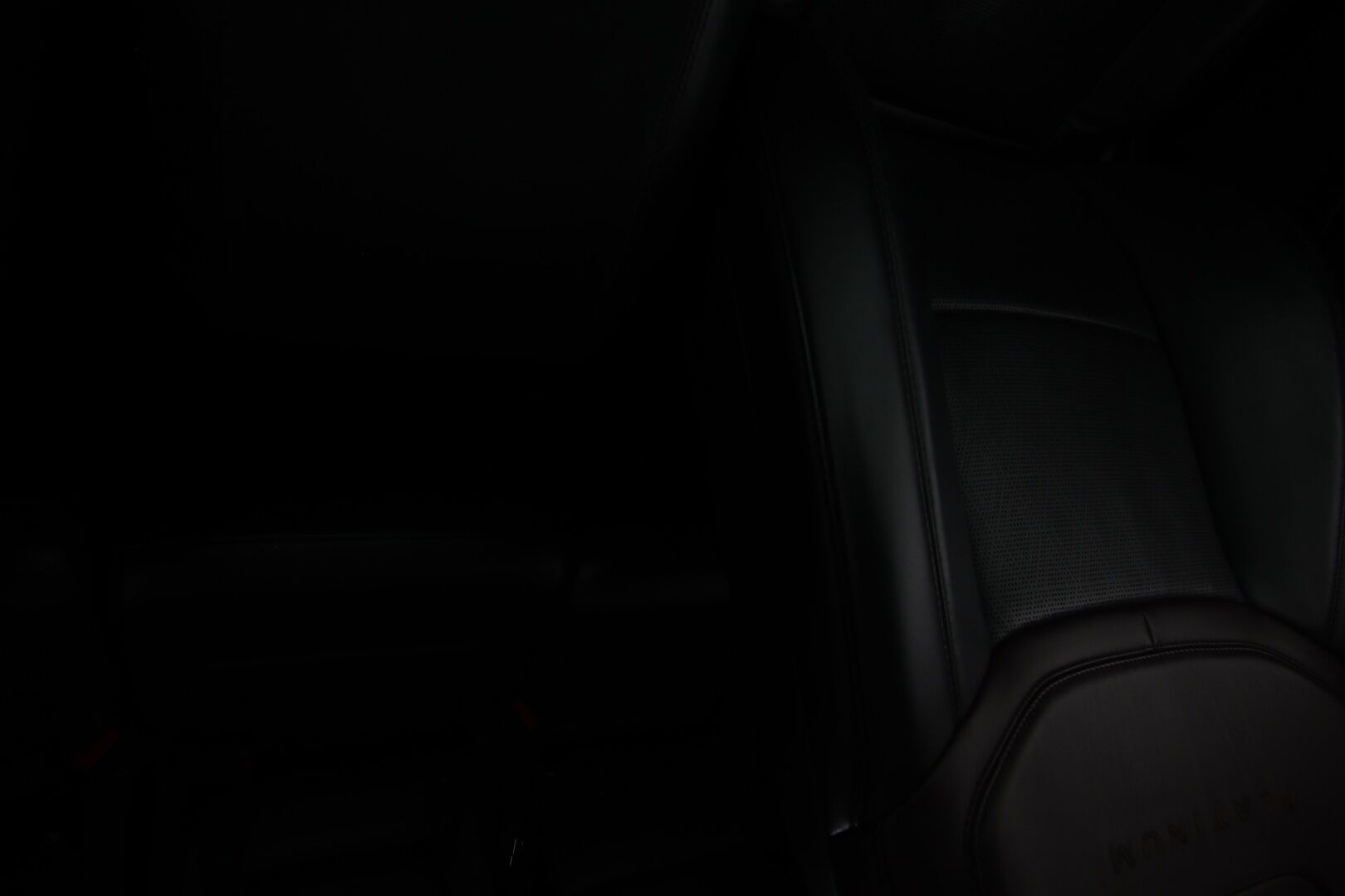 Ford Explorer 2020 3,0 V6 Ecoboost 457hv PHEV A10 AWD Platinum 7-P - | Kattava varustelu! | 7-paikkainen | ACC | B&O | 360 Kamera | Panorama | Hierovat ilmastoidut nahkaistuimet | Digimittaristo | Keyless | Suomi-auto | Muistipenkki | Ratinlämmitin |