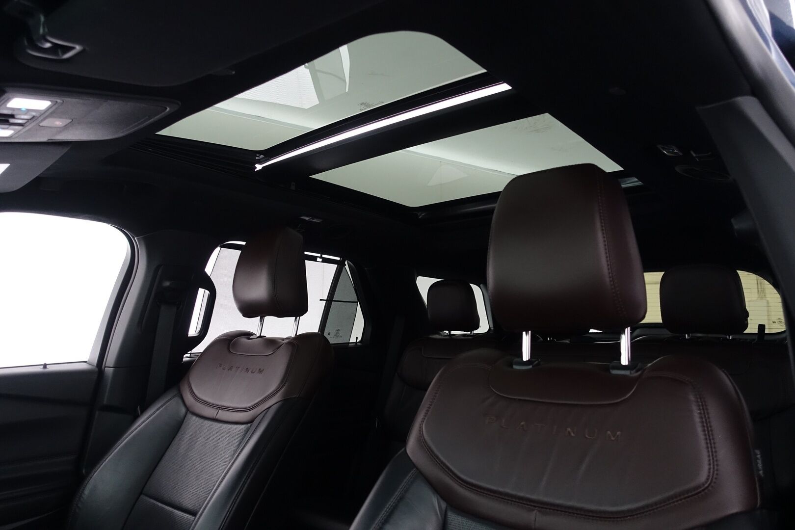 Ford Explorer 2020 3,0 V6 Ecoboost 457hv PHEV A10 AWD Platinum 7-P - | Kattava varustelu! | 7-paikkainen | ACC | B&O | 360 Kamera | Panorama | Hierovat ilmastoidut nahkaistuimet | Digimittaristo | Keyless | Suomi-auto | Muistipenkki | Ratinlämmitin |