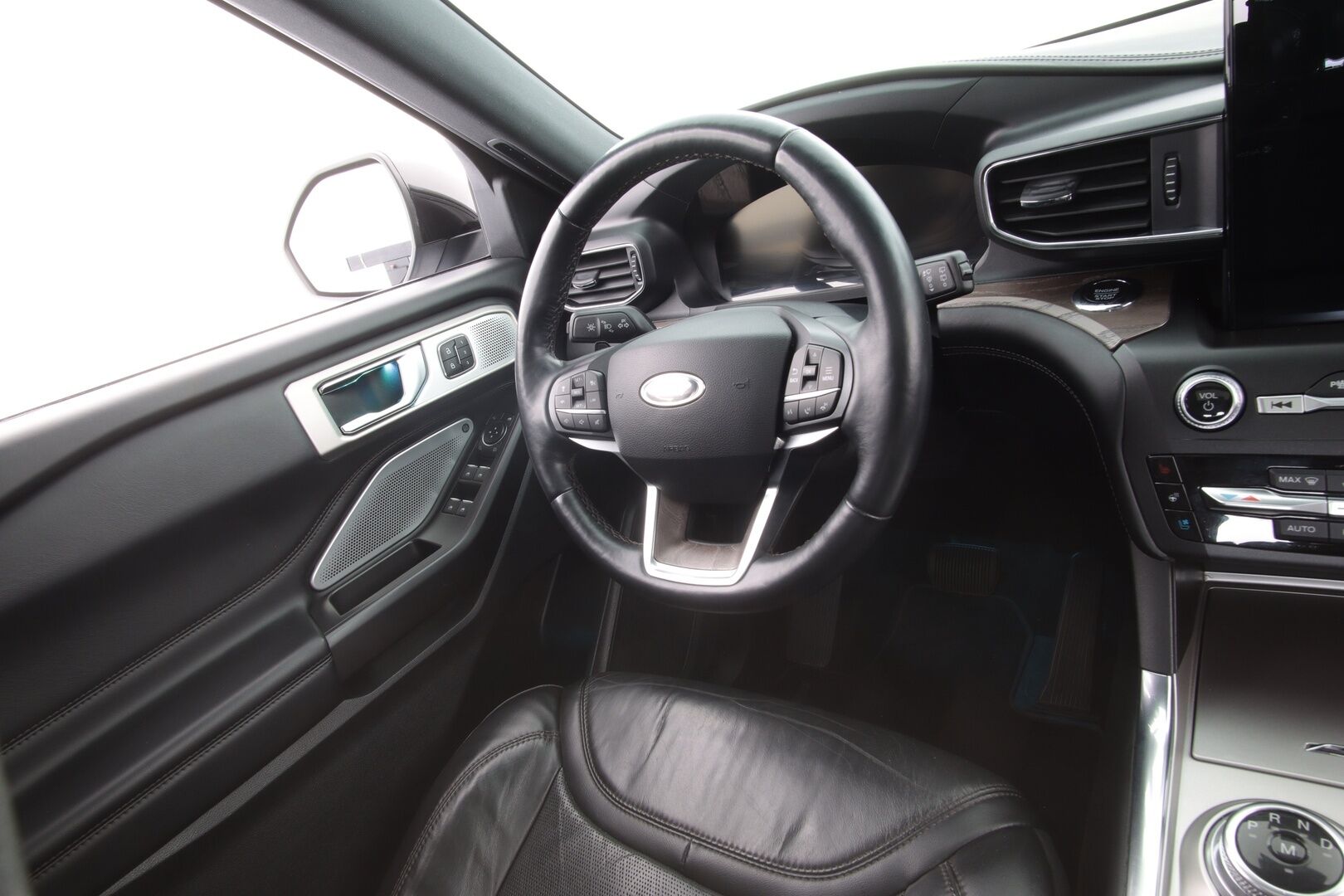 Ford Explorer 2020 3,0 V6 Ecoboost 457hv PHEV A10 AWD Platinum 7-P - | Kattava varustelu! | 7-paikkainen | ACC | B&O | 360 Kamera | Panorama | Hierovat ilmastoidut nahkaistuimet | Digimittaristo | Keyless | Suomi-auto | Muistipenkki | Ratinlämmitin |