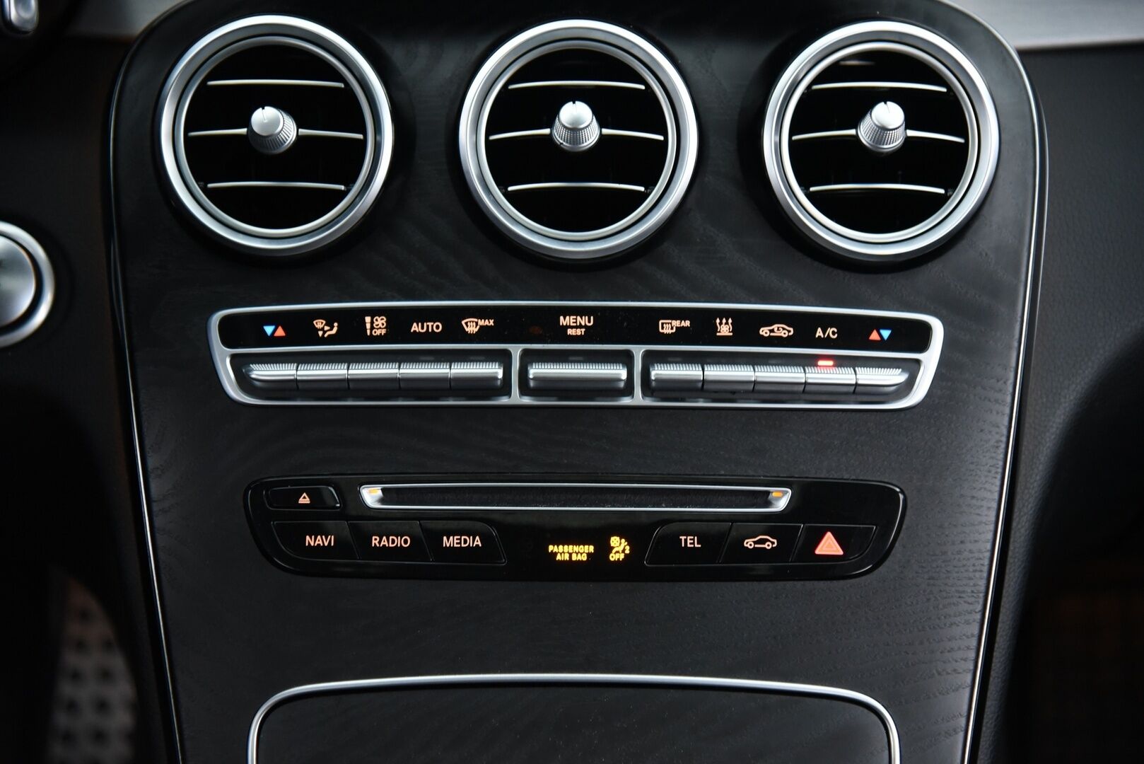 Mercedes-Benz C 2018 350 e T A Sedan Edition AMG / Panorama / Muistipaketti / 360-kamera / IHC+ / LED / - AMG Sisä- ja ulkopaketti / Todella hieno! / 