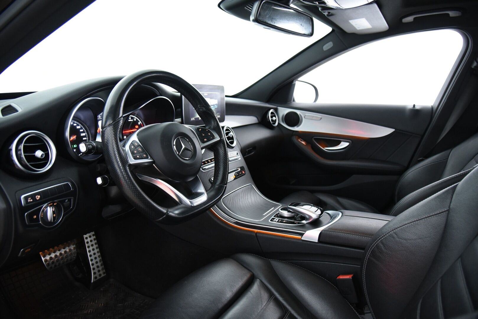 Mercedes-Benz C 2018 350 e T A Sedan Edition AMG / Panorama / Muistipaketti / 360-kamera / IHC+ / LED / - AMG Sisä- ja ulkopaketti / Todella hieno! / 