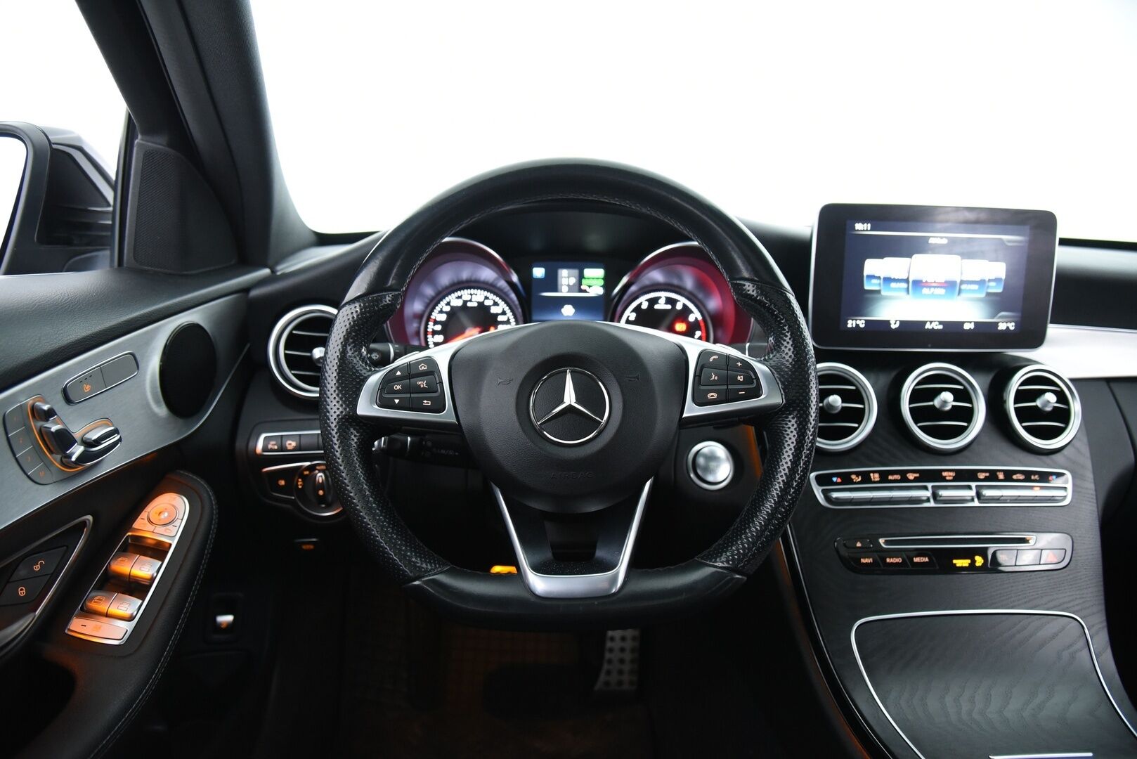 Mercedes-Benz C 2018 350 e T A Sedan Edition AMG / Panorama / Muistipaketti / 360-kamera / IHC+ / LED / - AMG Sisä- ja ulkopaketti / Todella hieno! / 