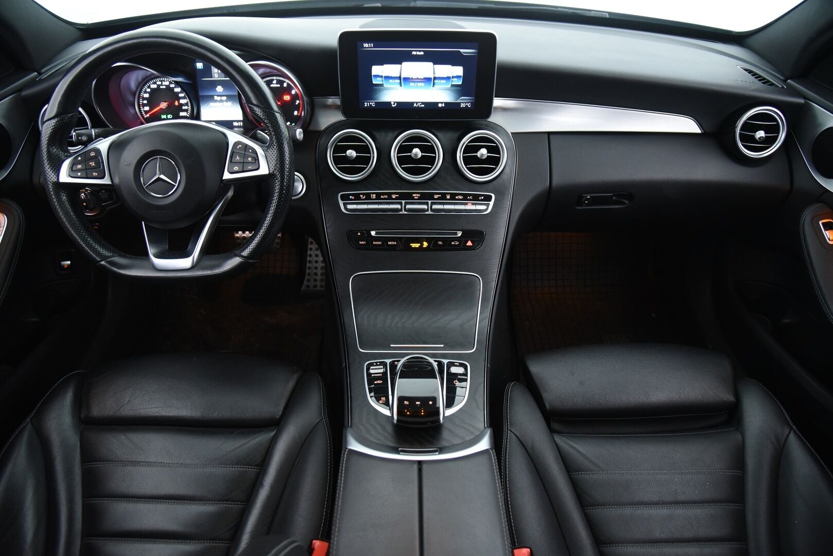 Mercedes-Benz C 2018 350 e T A Sedan Edition AMG / Panorama / Muistipaketti / 360-kamera / IHC+ / LED / - AMG Sisä- ja ulkopaketti / Todella hieno! / 