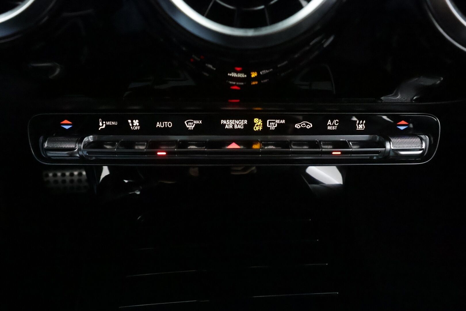 Mercedes-Benz CLA 2021 250 e A Shooting Brake Business AMG EQ Power * Widescreen / Distronic + / LHP / Sporttipenkit / Lisälämmitin / Navi *