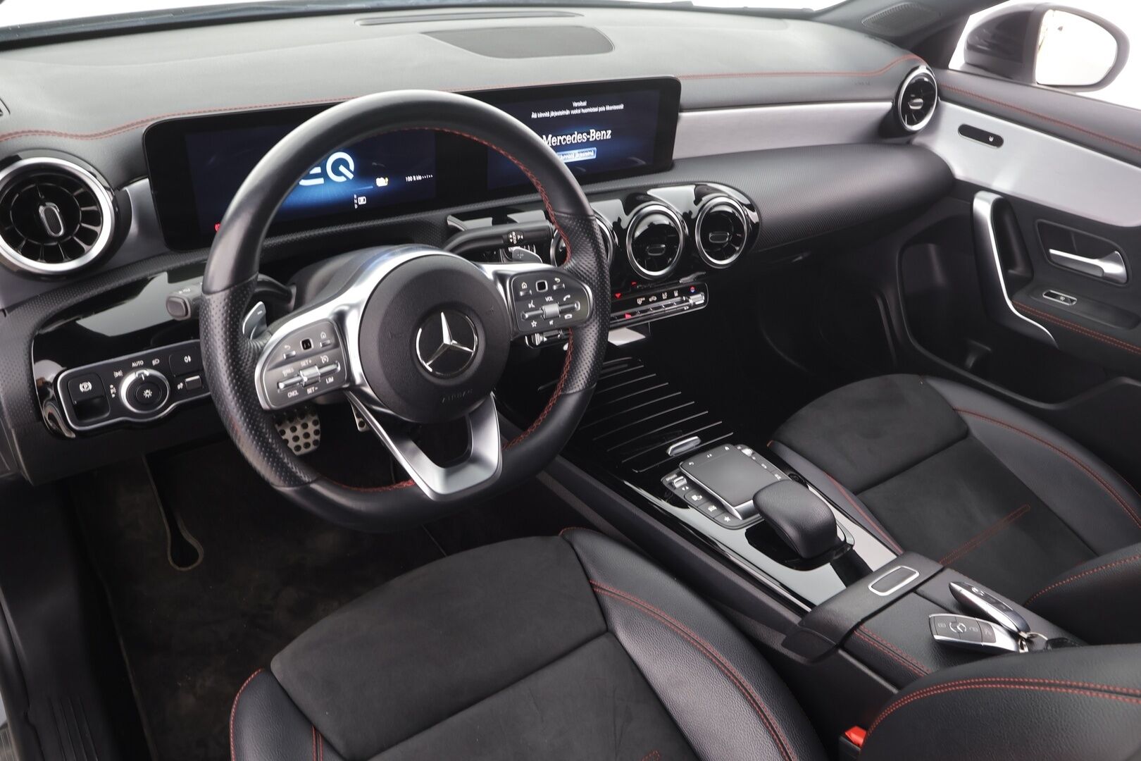 Mercedes-Benz CLA 2021 250 e A Shooting Brake Business AMG EQ Power * Vetokoukku / Widescreen / LED High Performance / Lisälämmitin / Comand Navi - 1OM Suomiauto / Facelift / Peruutuskamera / Nahka-Alcantara - HULLUT AVAJAISHULINAT KORKOTARJOUS 3,29 %