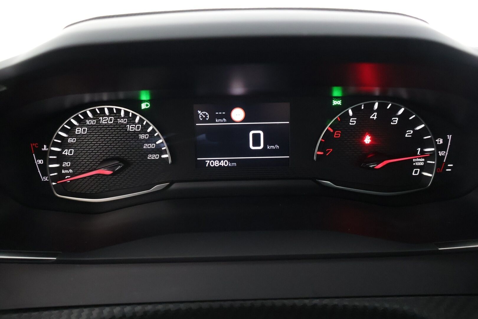 Peugeot 208 2021 Active PureTech 75 * Vakionopeudensäädin / Bluetooth / Kaistavahti / Liikennemerkkien tunnistus / LED-valot * - * 2-omisteinen Suomi-auto / Kahdet renkaat vanteilla! * 